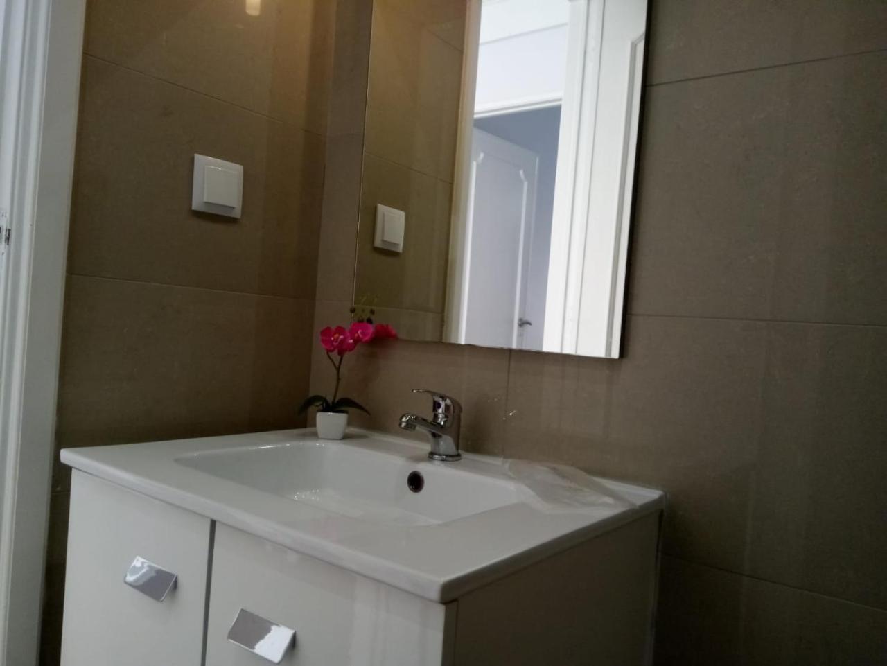 Mamamia Ac&Vista Magnifica Apartment กัวเตย์รา ภายนอก รูปภาพ