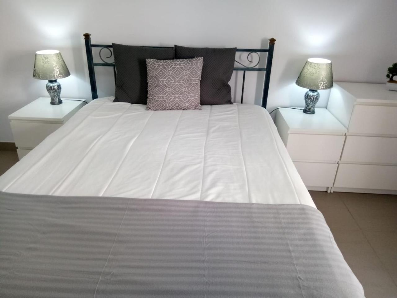 Mamamia Ac&Vista Magnifica Apartment กัวเตย์รา ภายนอก รูปภาพ